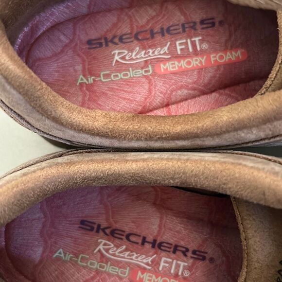 Sketchers Relaxed Fit Memory Foam Sneakers - Picture 3 of 6